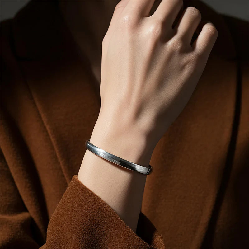 ✨🌙 Captivate Every Gaze – The Polished Cat's Eye Stone Bracelet 🌙✨