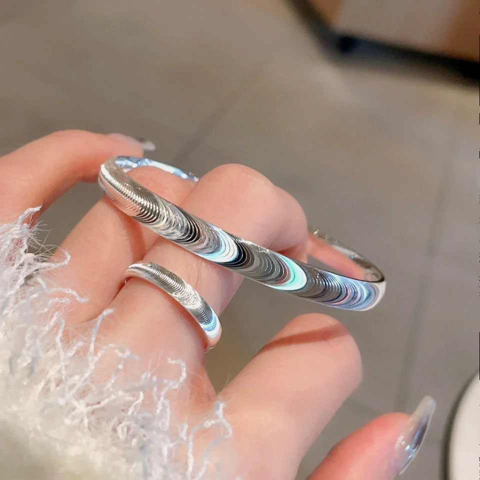 ✨🌙 Captivate Every Gaze – The Polished Cat's Eye Stone Bracelet 🌙✨