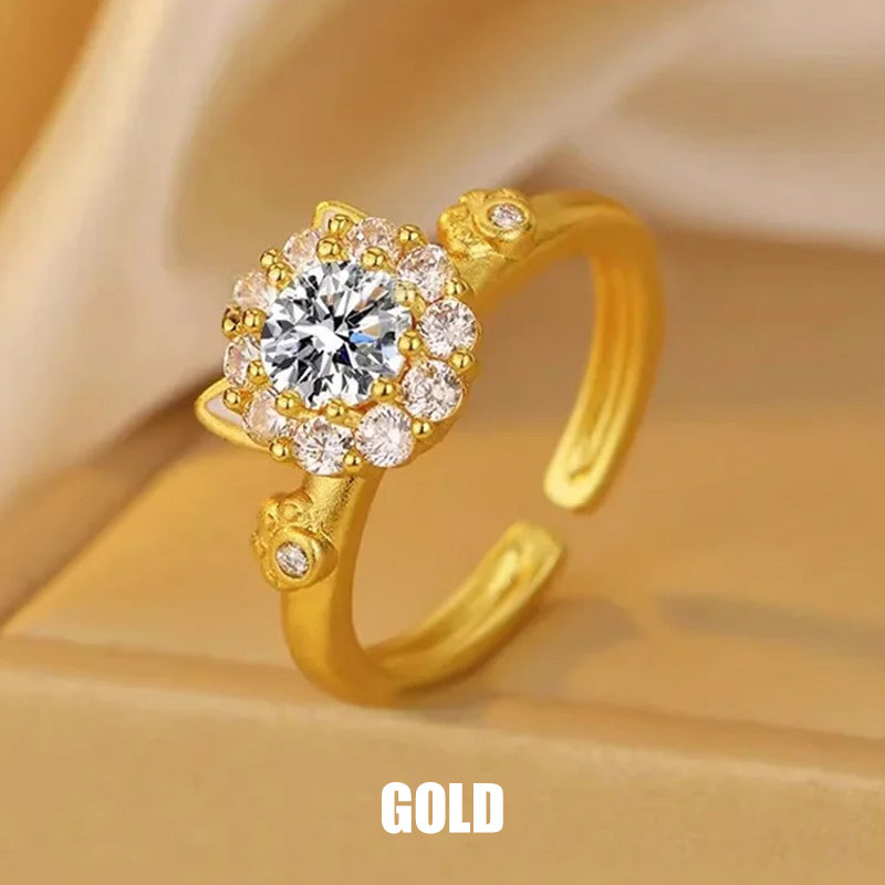 Spinning Sparkle Cat Head Ring with Style and Luck