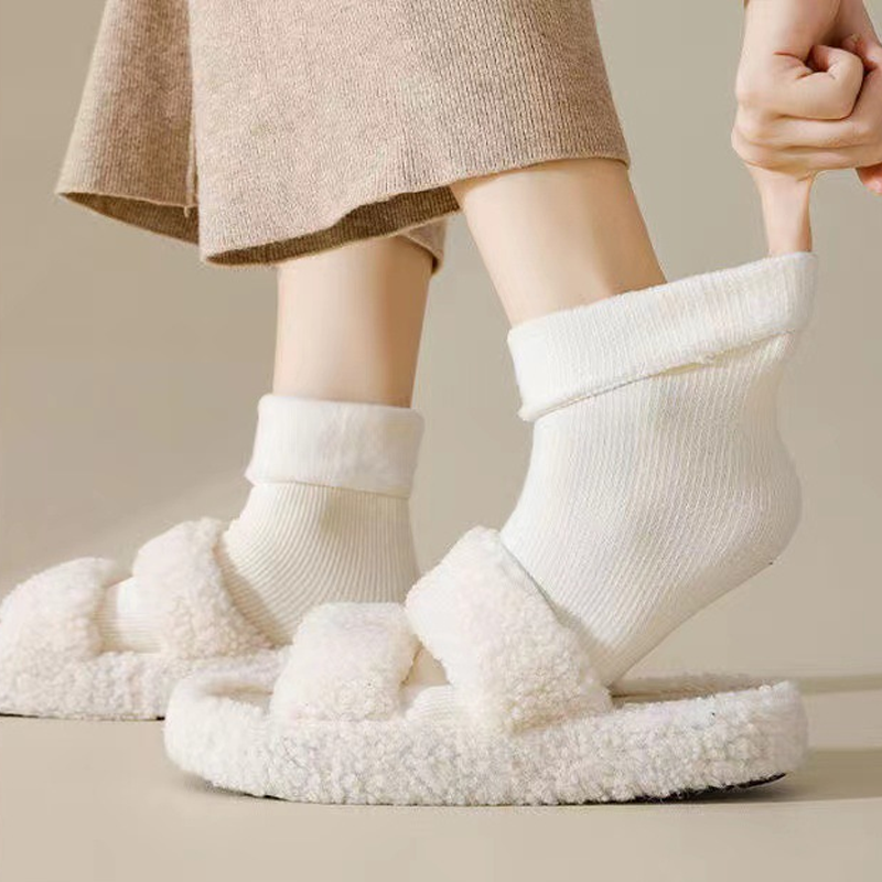 Women's Thickened Warm Solid Color Mid-Calf Socks